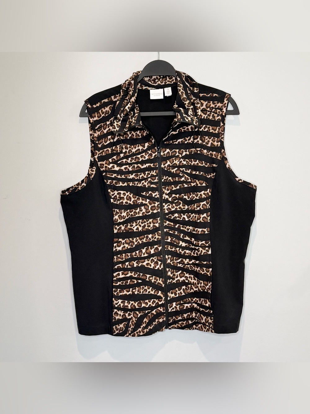 Weekends by Chico’s black and cheetah print zip up vest - size XL